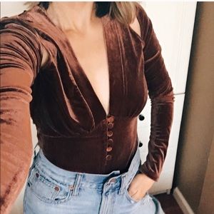 GORGEOUS velvet bodysuit!
